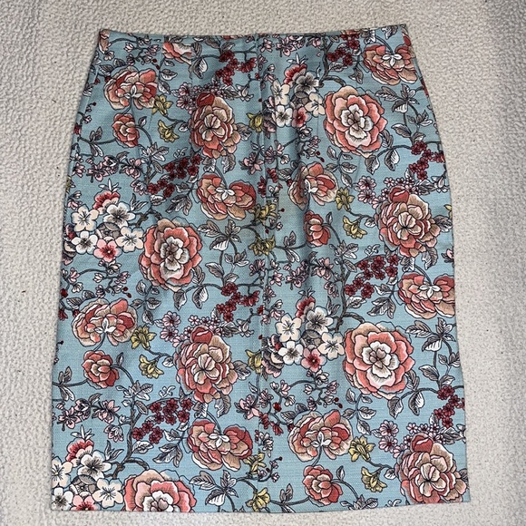 Loft Flower Print Pencil Skirt - Never Worn - Picture 3 of 5